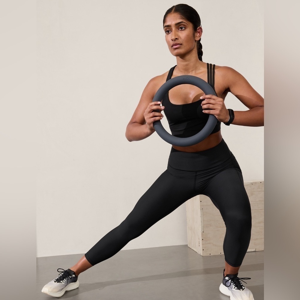 NWT Athleta Interval Stash 7/8 Black Tight Size XXS